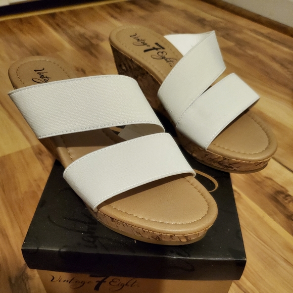 Vintage 78 White Fabric Wedges Sz 8.5M - Picture 2 of 4